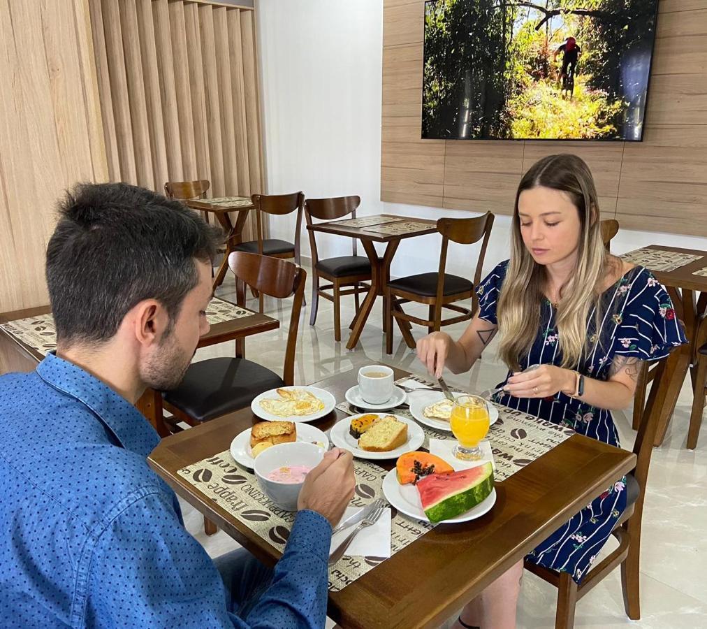 Hotel Confort Mafra Dış mekan fotoğraf